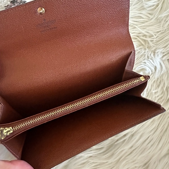 EUC COA Louis Vuitton graffiti wallet - Picture 7 of 10